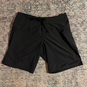 Lululemon El Current black Unlined Board Shorts Tie Front Men's Size 32